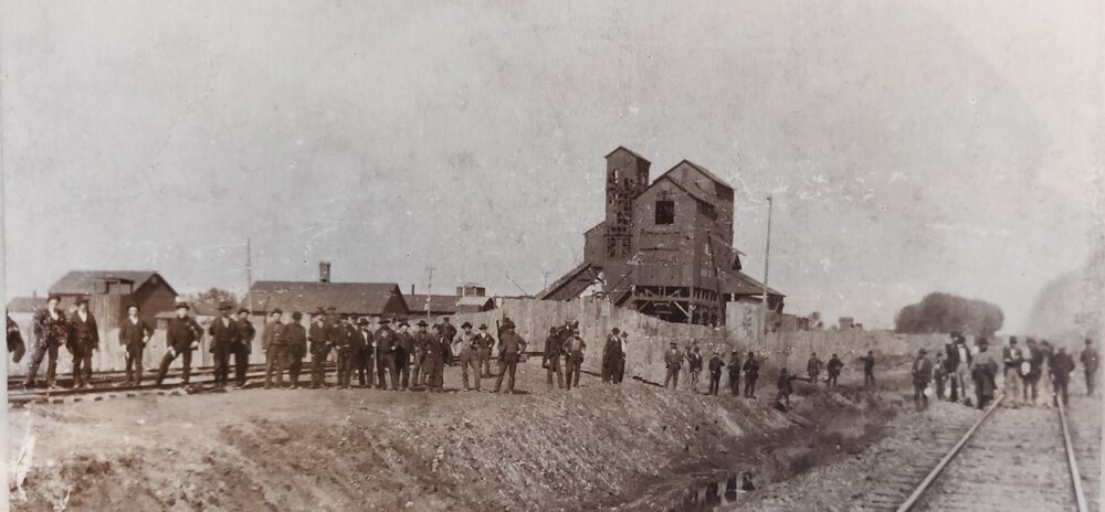 Battle of Virden (1898) On this day in 1898, the Battle of Virden began when armed members of the United Mine Workers of America (UMW) surrounded a train full of strikebreakers and exchanged fire...