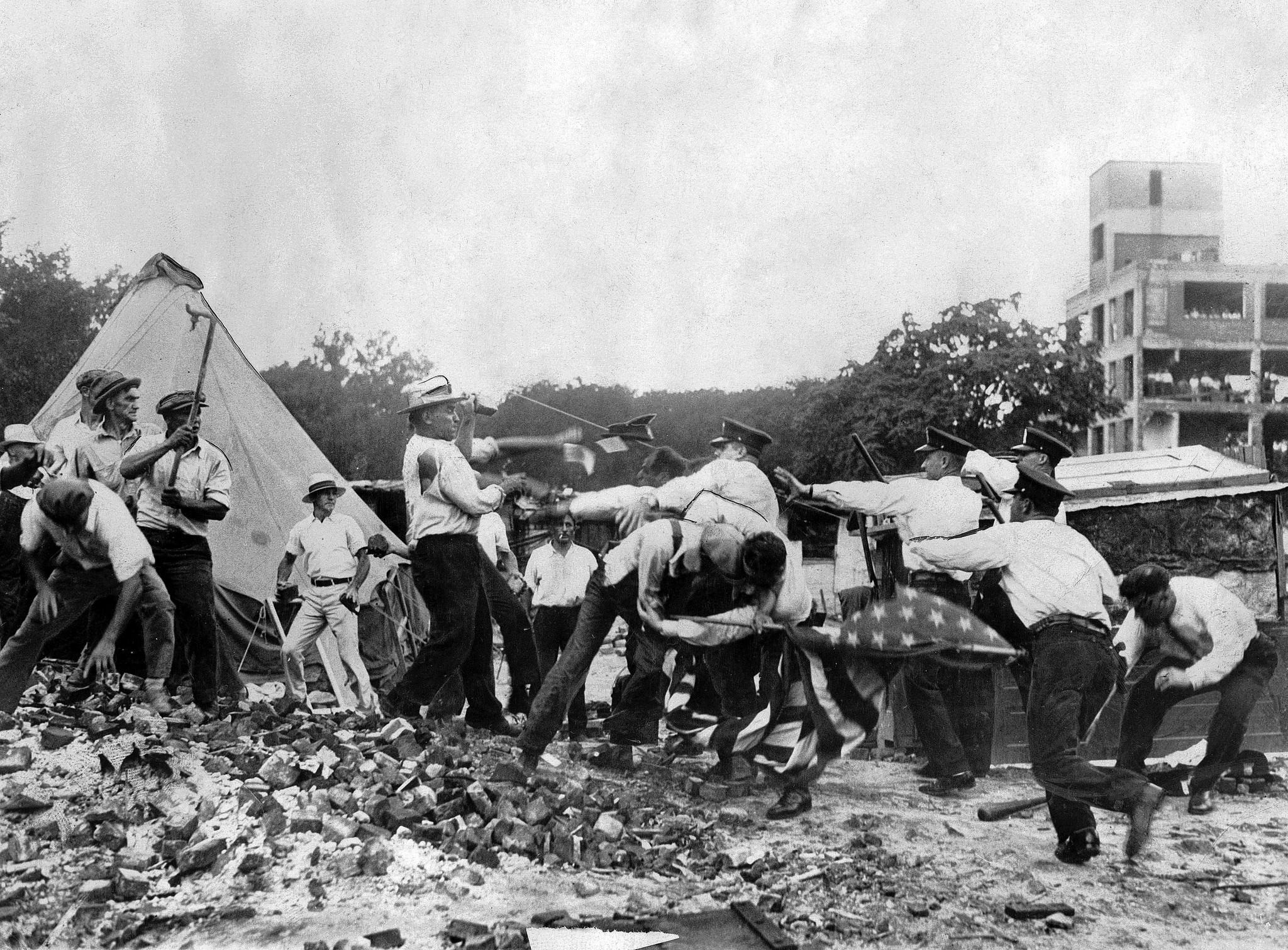 Bonus Army marchers (left) clash with the police [Wikipedia]
