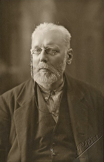 A 1928 photo portrait of Max Nettlau [Wikipedia]
